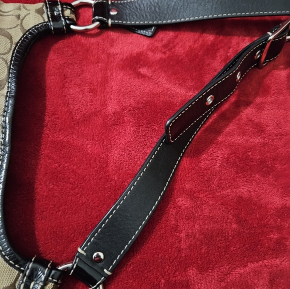 Coach Vintage Chelsea Medium Signature Brown and Tan Canvas Shoulder/Crossbody - Picture 9 of 13